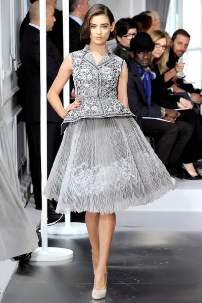 Look 22